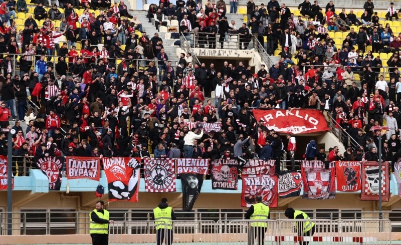 Βροντερό παρών από τον λαό του Θρύλου στο Ηράκλειο!