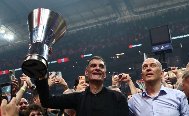 Σας γλεντάει ο Μπαρτζώκας!