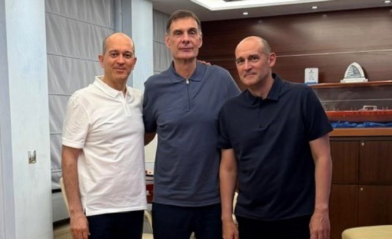 Αγγελόπουλοι: «Με τον Μπαρτζώκα συνεχίζουμε να γράφουμε την ιστορία του Ολυμπιακού»