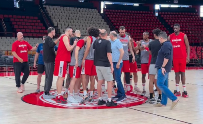 Συσπείρωση και πίστη για τον τίτλο από τους Αγγελόπουλους! (video)